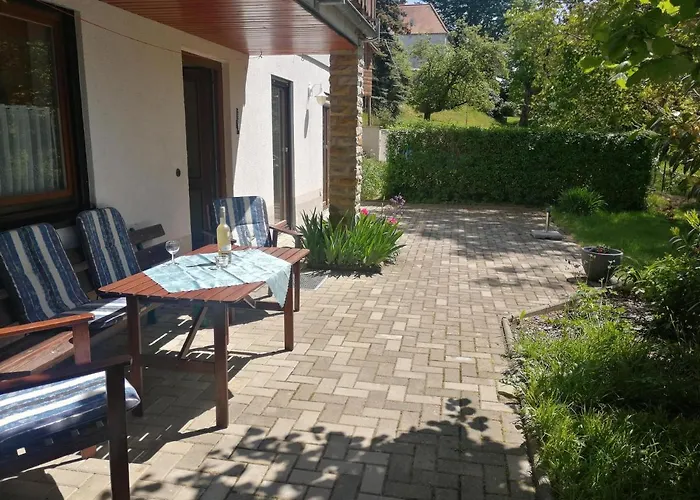 Marle Daire Struppen